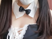 Fille chinoise mignonne aux gros seins