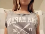 Gros seins filles décapage nue